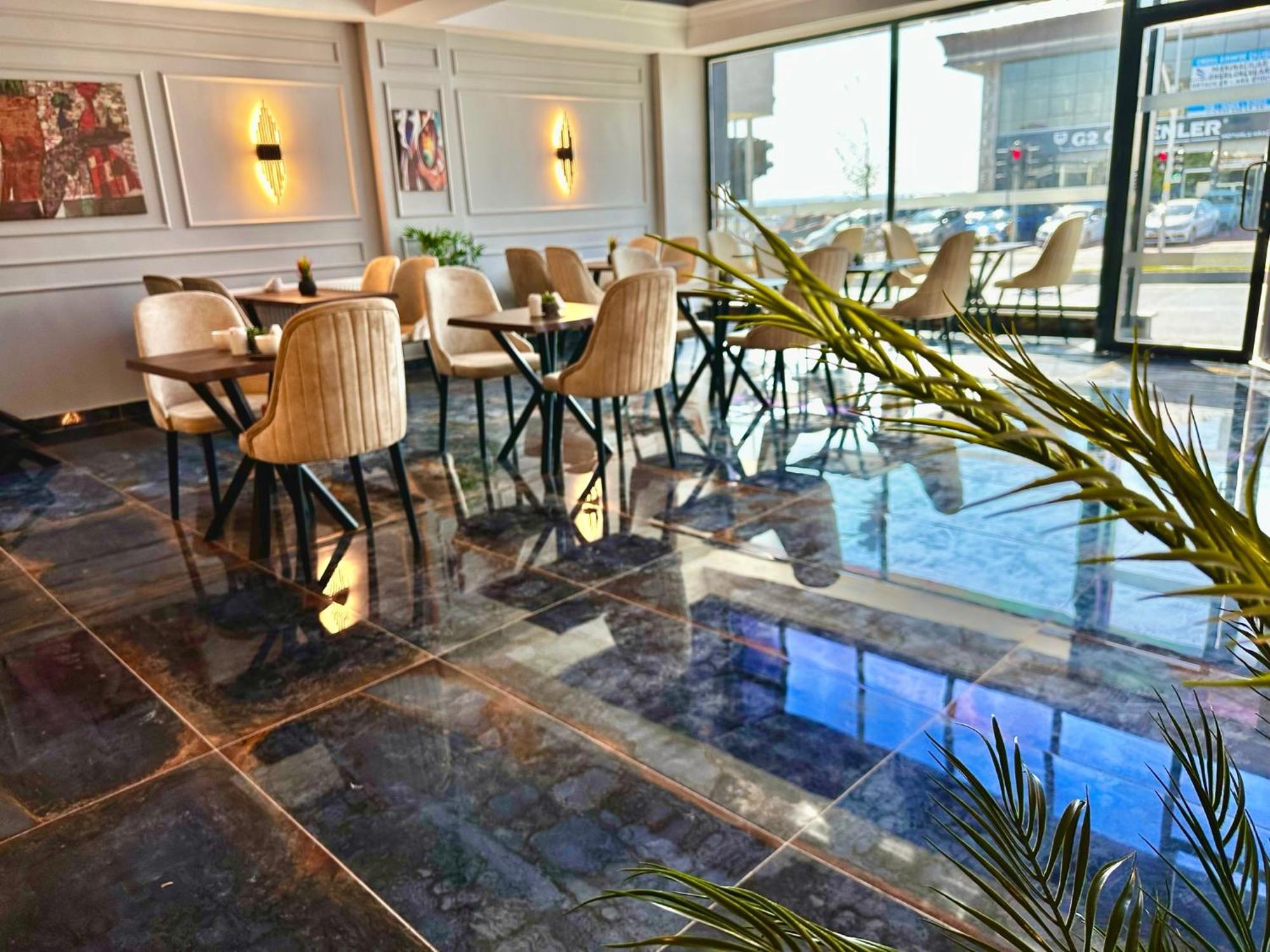 Skymoon Istanbul Airport Hotel Arnavutkoy Bagian luar foto