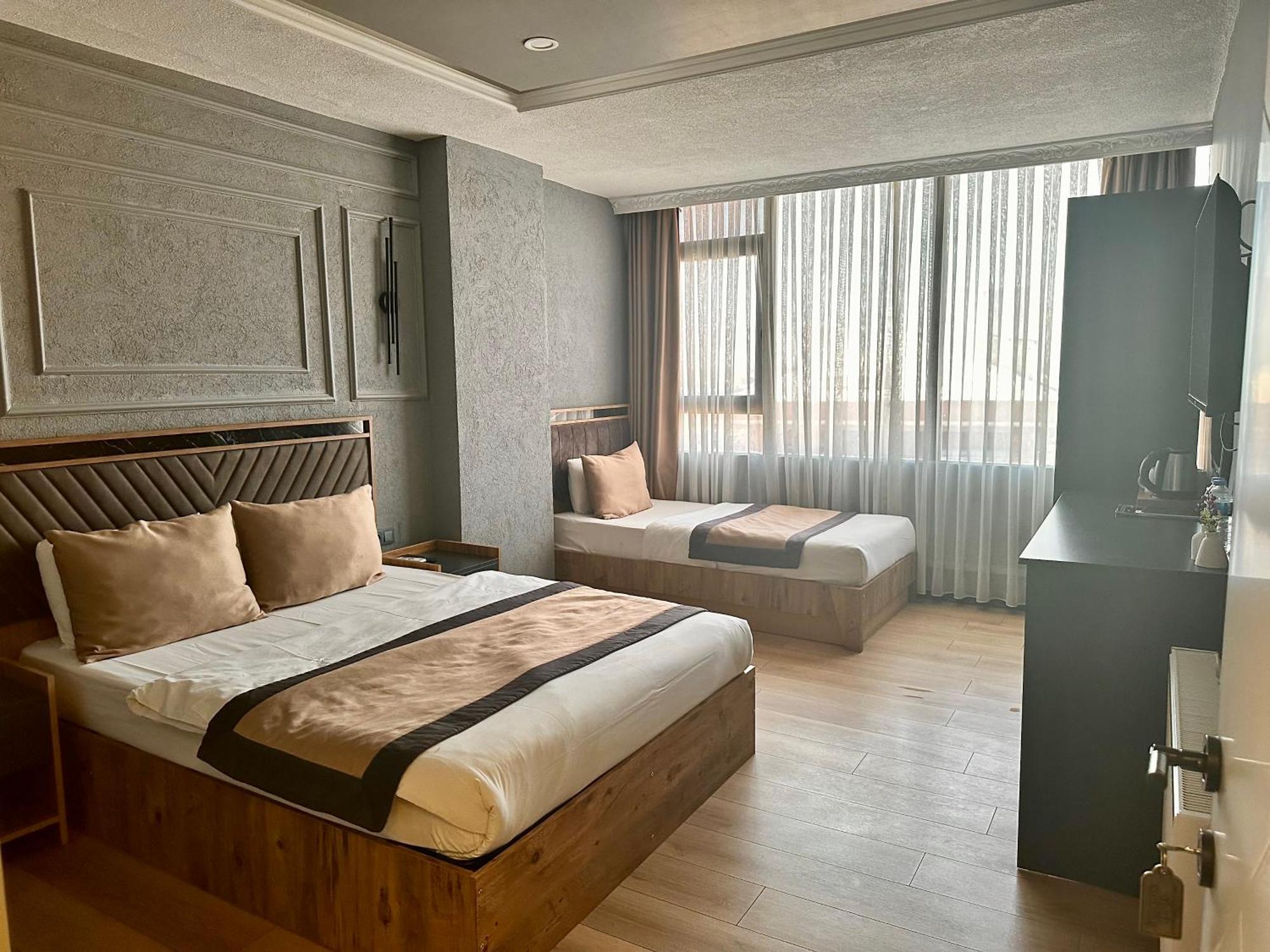 Skymoon Istanbul Airport Hotel Arnavutkoy Bagian luar foto