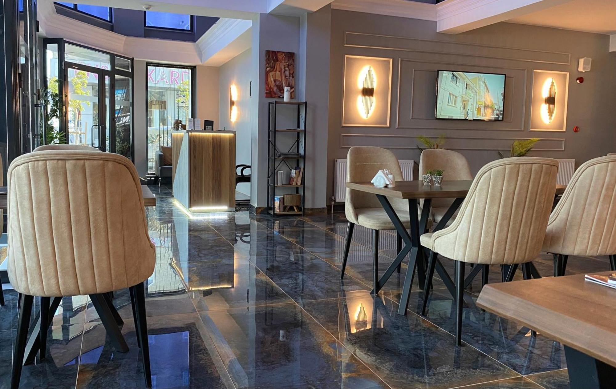 Skymoon Istanbul Airport Hotel Arnavutkoy Bagian luar foto