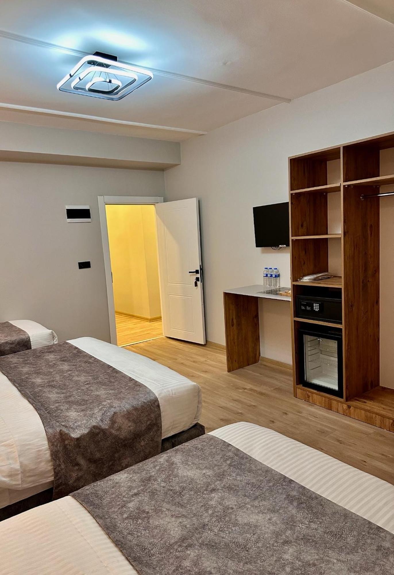 Skymoon Istanbul Airport Hotel Arnavutkoy Bagian luar foto