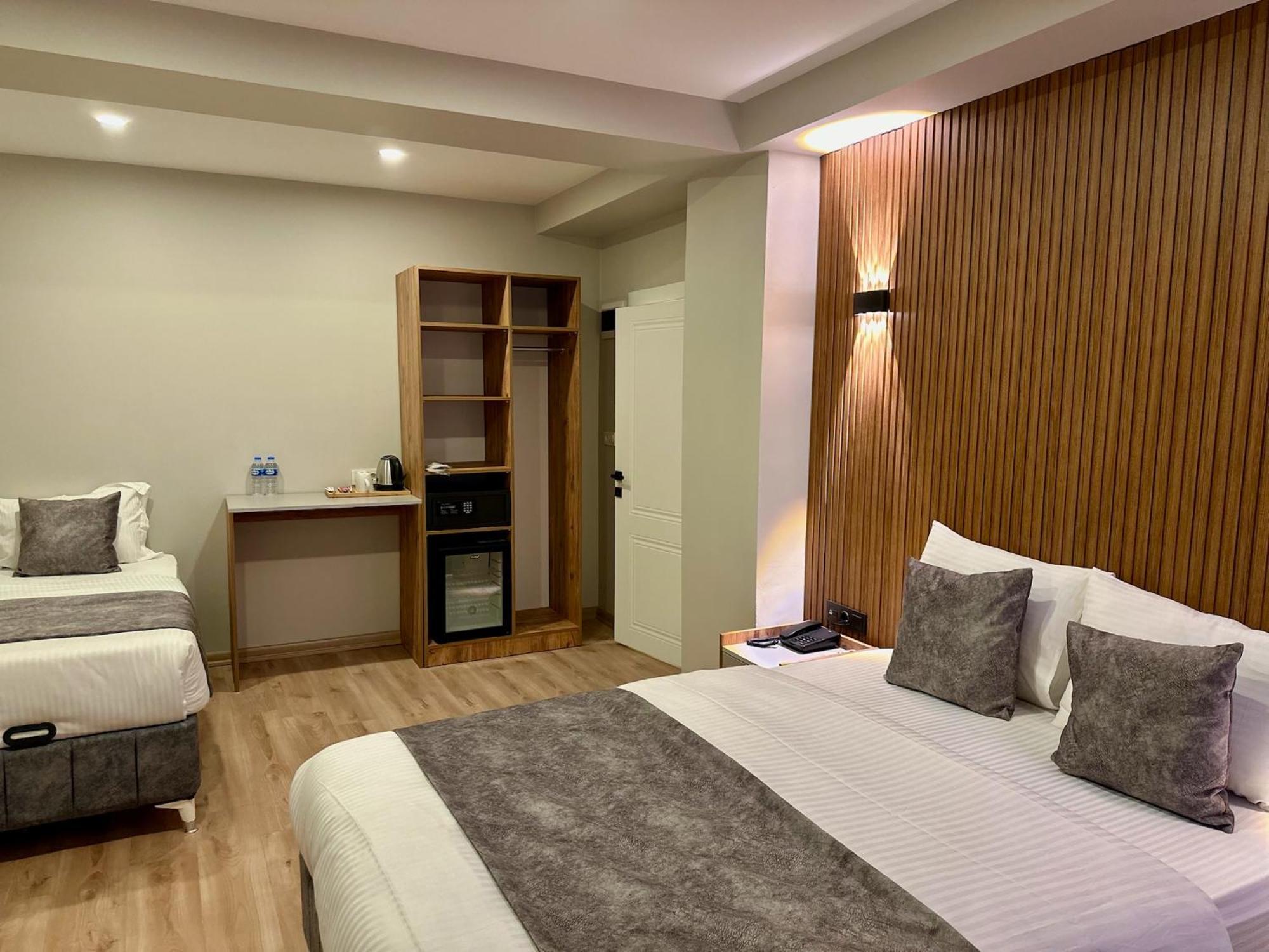 Skymoon Istanbul Airport Hotel Arnavutkoy Bagian luar foto
